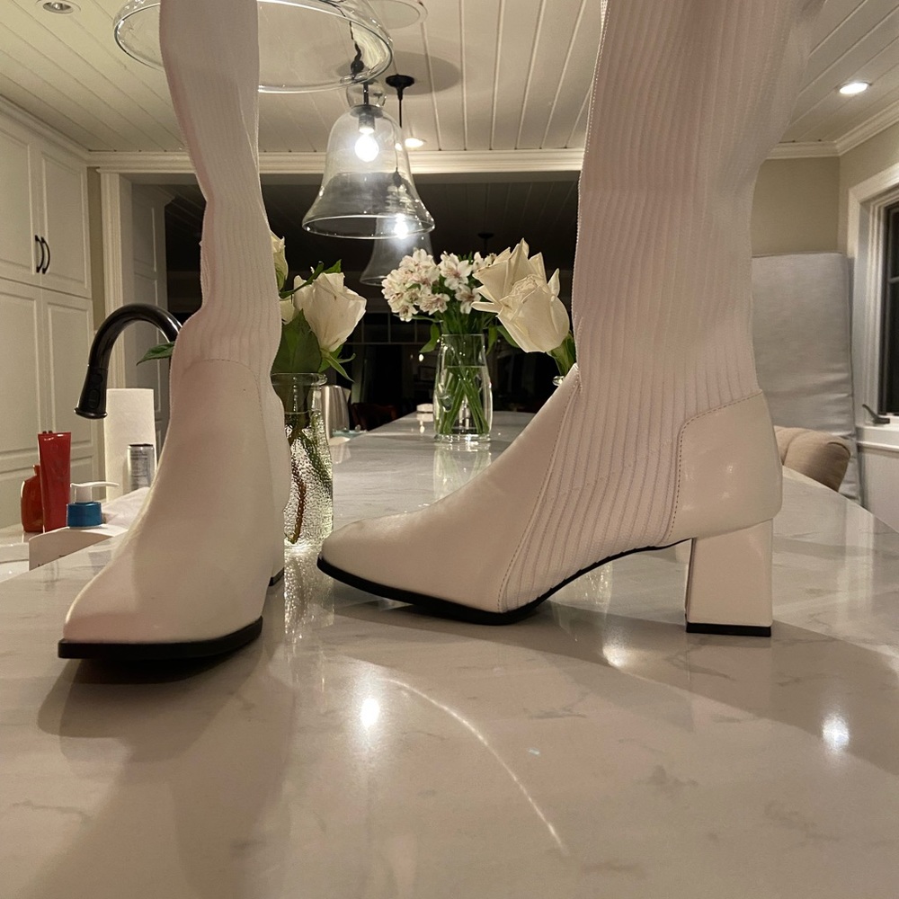 W.Concept, Size 40/US 9 White Boots.